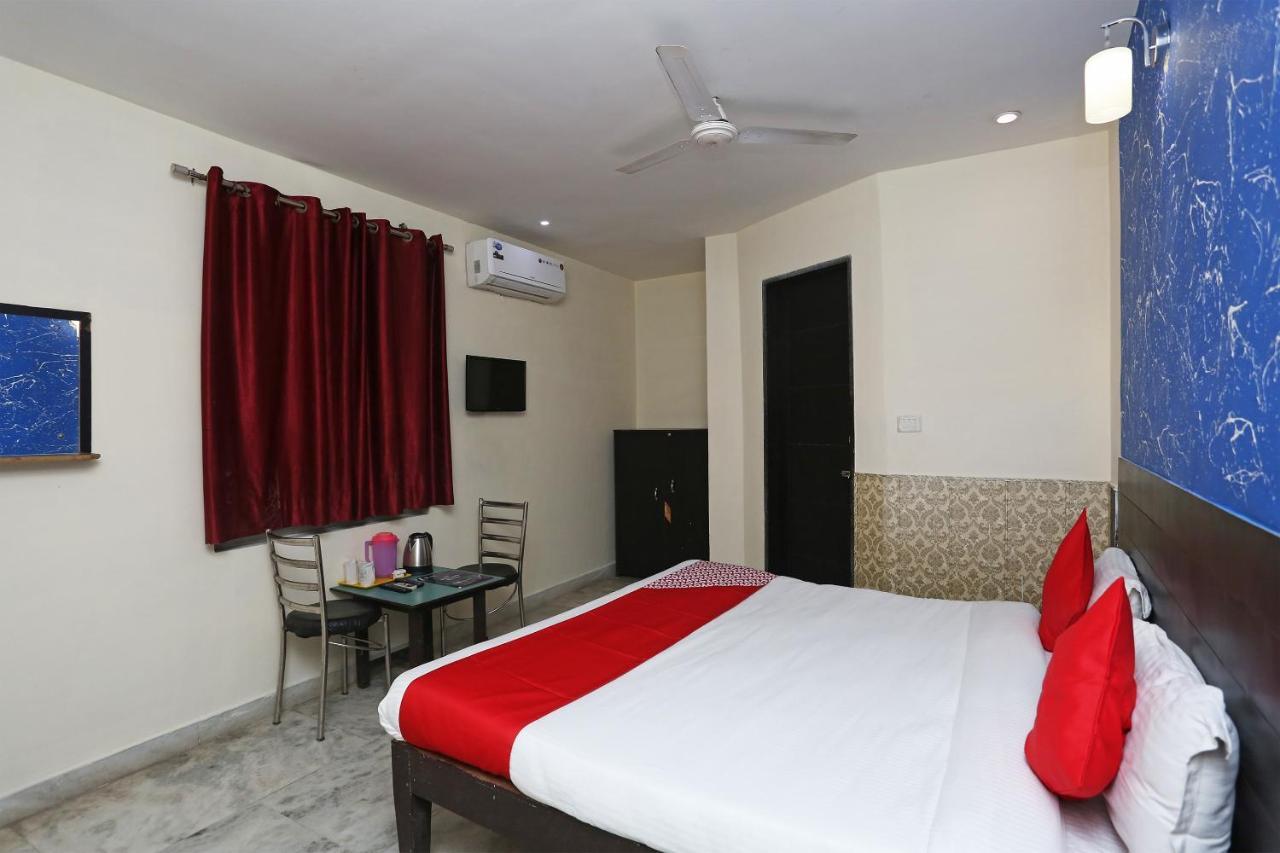 آغْرا Hotel Ganpati Agra المظهر الخارجي الصورة